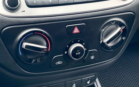 Hyundai Solaris II рестайлинг, 2018 год, 1 359 000 рублей, 23 фотография