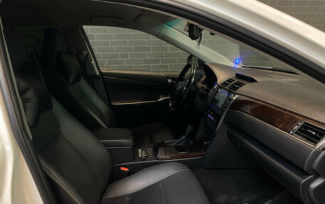 Toyota Camry, 2017 год, 2 700 000 рублей, 10 фотография