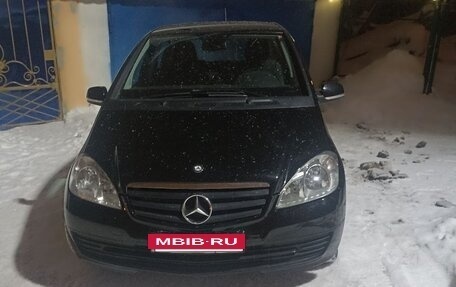 Mercedes-Benz A-Класс, 2012 год, 660 000 рублей, 4 фотография