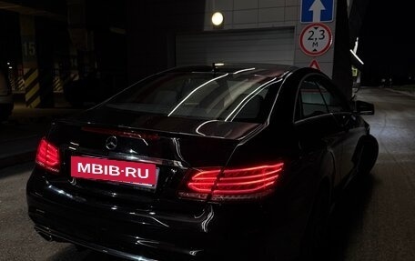 Mercedes-Benz E-Класс, 2015 год, 1 900 000 рублей, 3 фотография