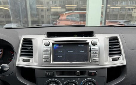 Toyota Hilux VII, 2011 год, 1 650 000 рублей, 13 фотография