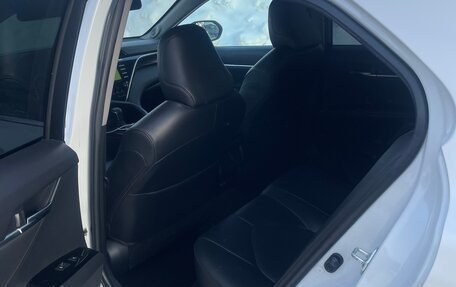 Toyota Camry, 2019 год, 2 750 000 рублей, 10 фотография