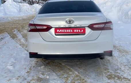 Toyota Camry, 2019 год, 2 750 000 рублей, 12 фотография