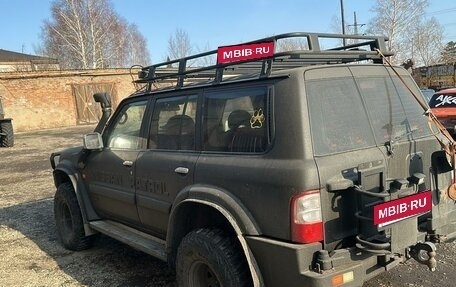 Nissan Patrol, 2004 год, 2 800 000 рублей, 4 фотография