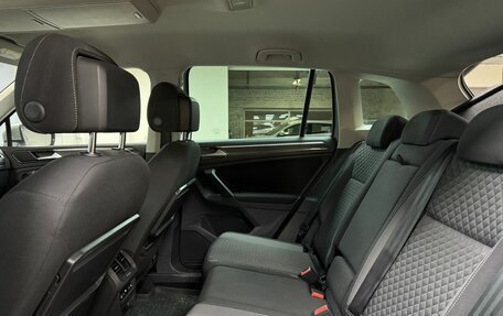 Volkswagen Tiguan II, 2017 год, 2 632 000 рублей, 13 фотография