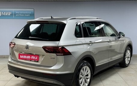 Volkswagen Tiguan II, 2017 год, 2 632 000 рублей, 7 фотография