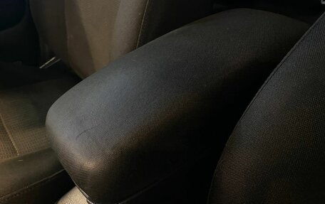 Toyota Avensis III рестайлинг, 2008 год, 675 000 рублей, 32 фотография