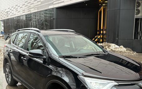 Toyota RAV4, 2017 год, 2 700 000 рублей, 2 фотография