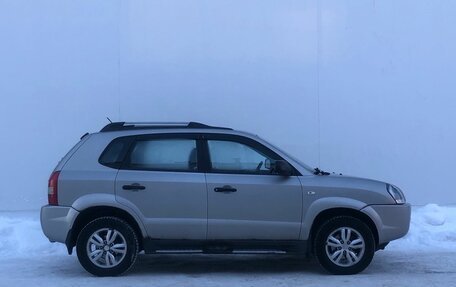 Hyundai Tucson III, 2008 год, 750 000 рублей, 4 фотография