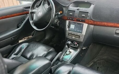 Toyota Avensis III рестайлинг, 2004 год, 749 000 рублей, 5 фотография