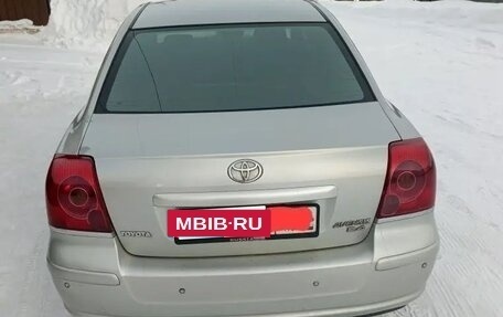 Toyota Avensis III рестайлинг, 2004 год, 749 000 рублей, 4 фотография