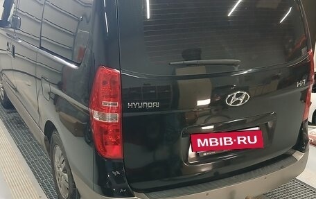 Hyundai H-1 II рестайлинг, 2016 год, 2 500 000 рублей, 6 фотография