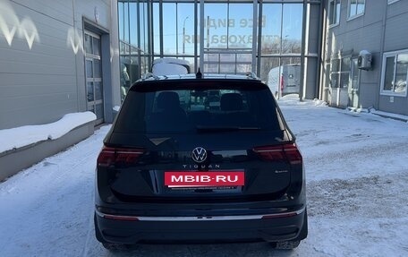 Volkswagen Tiguan II, 2021 год, 3 050 000 рублей, 5 фотография