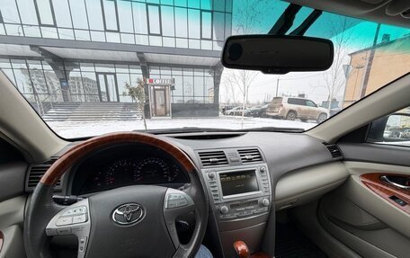 Toyota Camry, 2011 год, 1 300 000 рублей, 10 фотография