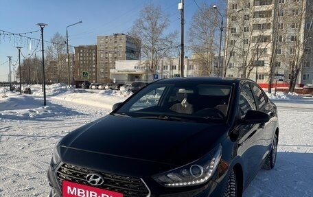 Hyundai Solaris II рестайлинг, 2017 год, 1 450 000 рублей, 2 фотография