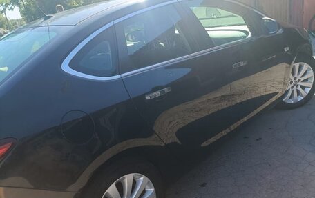 Opel Astra J, 2013 год, 625 000 рублей, 5 фотография