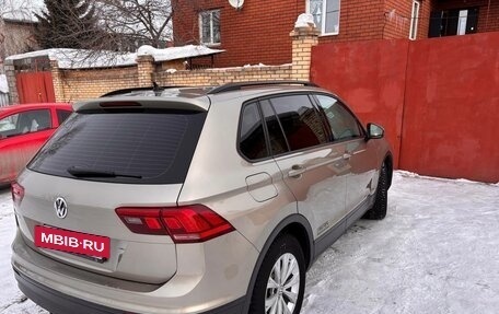 Volkswagen Tiguan II, 2020 год, 1 800 000 рублей, 2 фотография