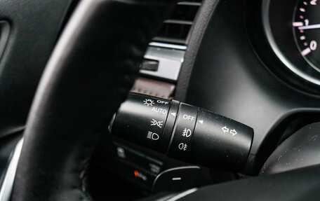 Mazda 6, 2017 год, 1 990 000 рублей, 23 фотография