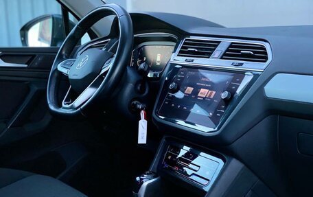 Volkswagen Tiguan II, 2021 год, 2 872 600 рублей, 7 фотография