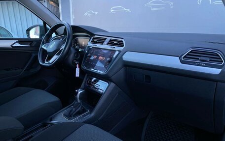 Volkswagen Tiguan II, 2021 год, 2 872 600 рублей, 8 фотография