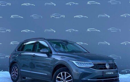 Volkswagen Tiguan II, 2021 год, 2 872 600 рублей, 3 фотография