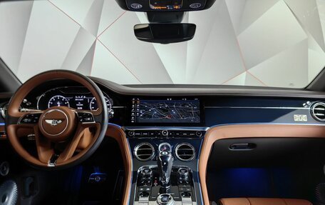 Bentley Continental GT III, 2018 год, 20 000 000 рублей, 13 фотография