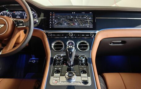 Bentley Continental GT III, 2018 год, 20 000 000 рублей, 14 фотография