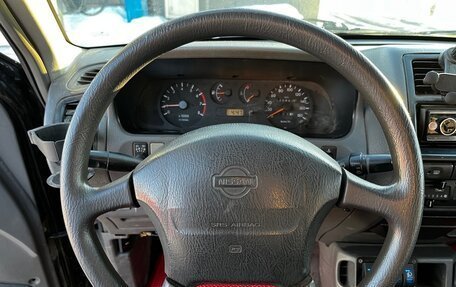 Nissan Terrano II рестайлинг, 1996 год, 500 000 рублей, 26 фотография