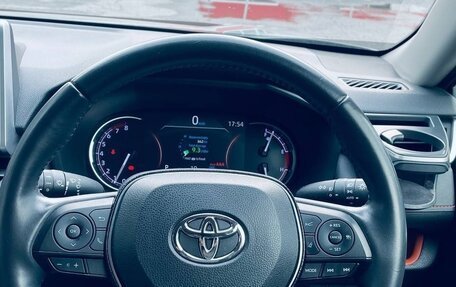 Toyota RAV4, 2020 год, 2 950 000 рублей, 7 фотография