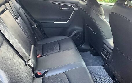 Toyota RAV4, 2020 год, 2 950 000 рублей, 6 фотография