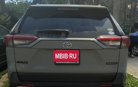 Toyota RAV4, 2020 год, 2 950 000 рублей, 4 фотография