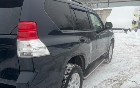 Toyota Land Cruiser Prado 150 рестайлинг 2, 2010 год, 2 300 000 рублей, 5 фотография