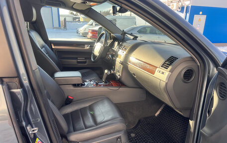 Volkswagen Touareg III, 2007 год, 1 350 000 рублей, 17 фотография