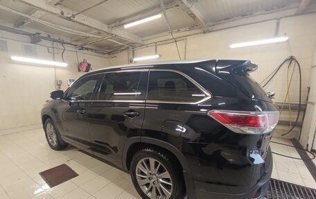 Toyota Highlander III, 2014 год, 2 990 000 рублей, 5 фотография