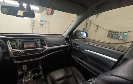 Toyota Highlander III, 2014 год, 2 990 000 рублей, 15 фотография