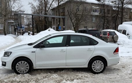 Volkswagen Polo VI (EU Market), 2018 год, 1 250 000 рублей, 2 фотография