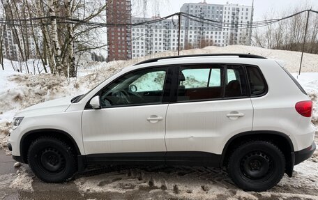 Volkswagen Tiguan I, 2011 год, 899 999 рублей, 2 фотография