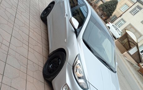 Hyundai Solaris II рестайлинг, 2014 год, 490 000 рублей, 13 фотография