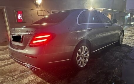 Mercedes-Benz E-Класс, 2019 год, 4 200 000 рублей, 3 фотография