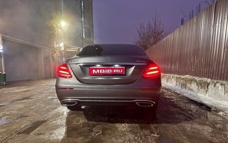 Mercedes-Benz E-Класс, 2019 год, 4 200 000 рублей, 4 фотография