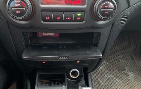 KIA Magentis II рестайлинг, 2010 год, 650 000 рублей, 10 фотография