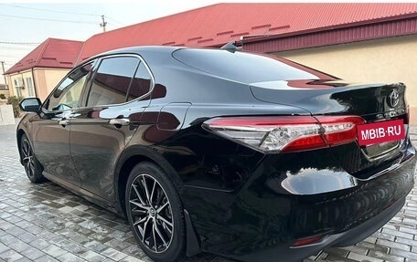 Toyota Camry, 2019 год, 2 900 000 рублей, 2 фотография