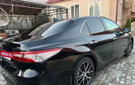 Toyota Camry, 2019 год, 2 900 000 рублей, 4 фотография