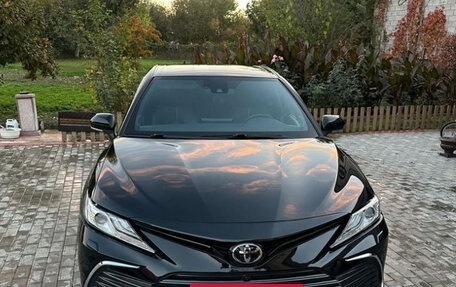 Toyota Camry, 2019 год, 2 900 000 рублей, 3 фотография