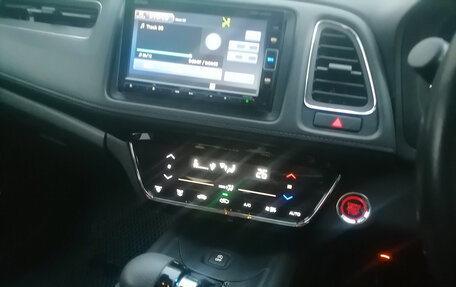 Honda Vezel, 2019 год, 1 750 000 рублей, 20 фотография