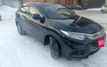 Honda Vezel, 2019 год, 1 750 000 рублей, 14 фотография
