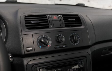 Skoda Fabia II, 2013 год, 648 000 рублей, 9 фотография