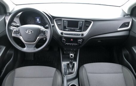 Hyundai Solaris II рестайлинг, 2017 год, 1 300 000 рублей, 10 фотография
