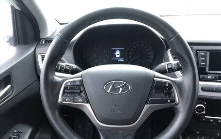 Hyundai Solaris II рестайлинг, 2017 год, 1 300 000 рублей, 12 фотография