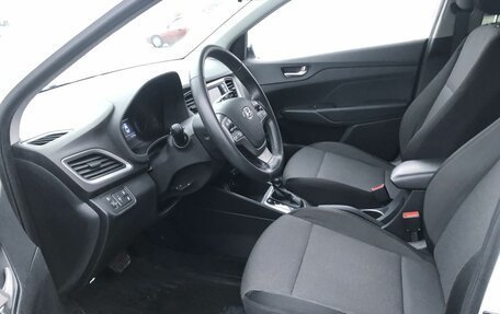 Hyundai Solaris II рестайлинг, 2017 год, 1 300 000 рублей, 9 фотография